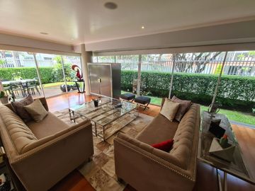 Moderno departamento duplex en Venta en San Isidro cerca a parques