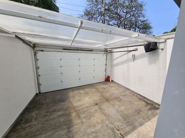 Moderno departamento duplex en Venta en San Isidro cerca a parques