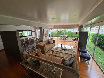 Moderno departamento duplex en Venta en San Isidro cerca a parques