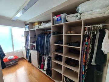 Moderno departamento duplex en Venta en San Isidro cerca a parques