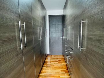 Suite de venta sector iñaquito av. eloy alfaro en el 4to piso