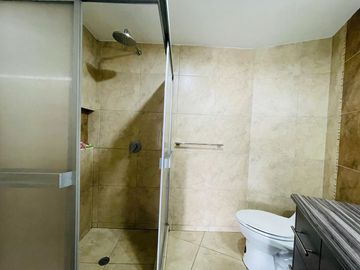 Suite de venta sector iñaquito av. eloy alfaro en el 4to piso