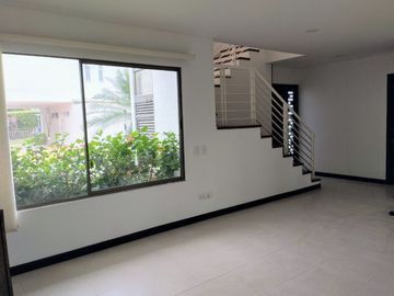 VENDO  CASA EN LA MORADA CALI VALLE DEL CAUCA