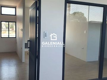 Inversión de Alto Nivel en Machala: Casa de 2 Departamentos y Suite con Piscina y Jacuzzi