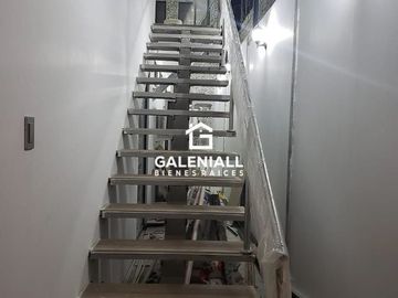 Inversión de Alto Nivel en Machala: Casa de 2 Departamentos y Suite con Piscina y Jacuzzi