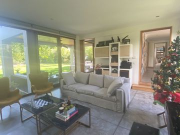 Casa Mediterránea en Condominio Los Bosques, Piedra Roja, Chicureo