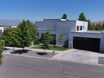 Casa Mediterránea en Condominio Los Bosques, Piedra Roja, Chicureo