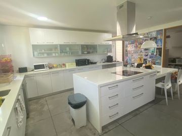 Casa Mediterránea en Condominio Los Bosques, Piedra Roja, Chicureo