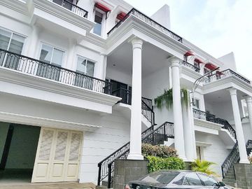 Rumah Mewah Plus Kolam Renang Di Jual di Cilandak Jakarta Selatan