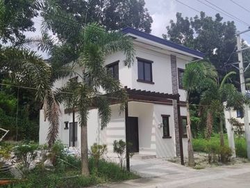 100,000 Promo Discount & only 20,000 to reserve for Spacious Single Detach Chloe House Unit @ Ironwood Estates Lipa Along Lipa-Ibaan Road