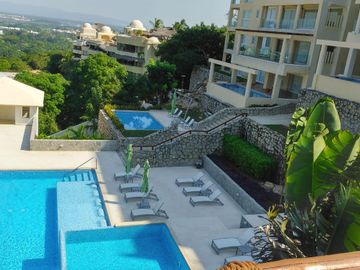 Acapulco Real Diamante hermoso departamento con Alberca y jardin privado