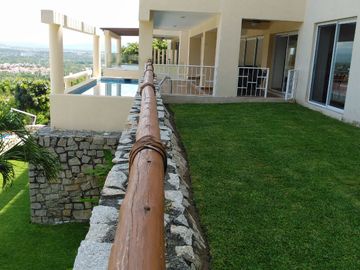 Acapulco Real Diamante hermoso departamento con Alberca y jardin privado