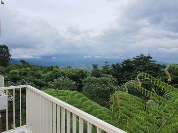 Rumah Villa 2 Lantai Luas 263 di Amartha Jatim Park Batu Malang