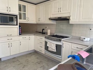 RESIDENCIA CTO.INGENIEROS,CDA.SATELITE, 4 RECÁMARAS,ESTUDIO, PORTÓN ELEC.