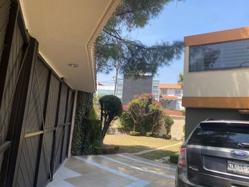 RESIDENCIA CTO.INGENIEROS,CDA.SATELITE, 4 RECÁMARAS,ESTUDIO, PORTÓN ELEC.