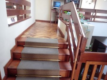 EN VENTA!!! BONITA CASA DE 2 PISOS