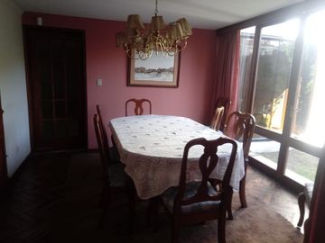 EN VENTA!!! BONITA CASA DE 2 PISOS