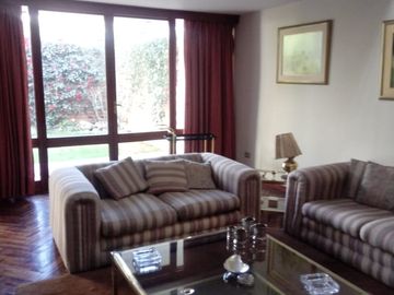 EN VENTA!!! BONITA CASA DE 2 PISOS