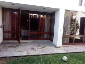 EN VENTA!!! BONITA CASA DE 2 PISOS