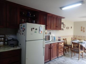 EN VENTA!!! BONITA CASA DE 2 PISOS