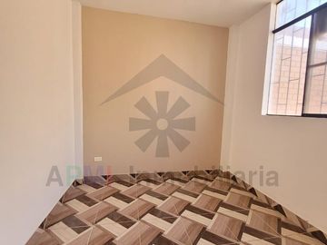 VENTA DE CASA EN URBANIZACIÓN LOS SAUCES AL COSTADO DE LA UNIVERSIDAD SIPÁN
