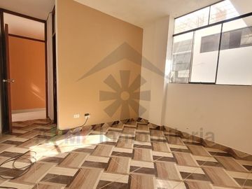 VENTA DE CASA EN URBANIZACIÓN LOS SAUCES AL COSTADO DE LA UNIVERSIDAD SIPÁN