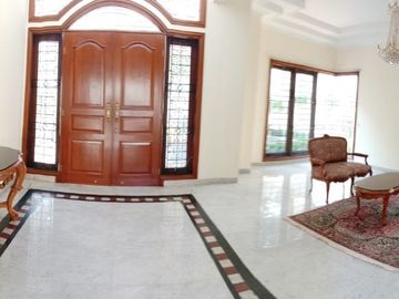 DISEWAKAN RUMAH (Baru Di Renovasi) DI JL. TERUSAN GAHARU CIPETE JAKARTA SELATAN
