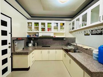 FOR SALE PRE OWNED HOUSE WITH EXTRA LOT ALONG MAIN ROAD NEAR CLARK AND NLEX