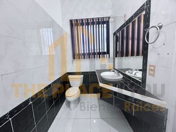Casa en Venta Malibrán $6.5M
