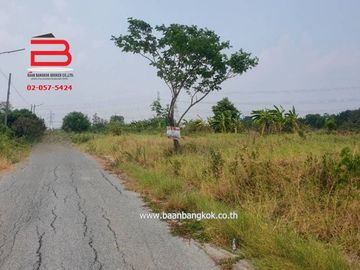 ที่ดินเปล่า หลังสถานีอนามัยบึงชำอ้อ คลองแปด เนื้อที่ 1 งาน ถนนรังสิต-นครนายก ตำบลบึงชำอ้อ อำเภอหนองเสือ จังหวัดปทุมธานี