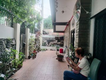 Newly Renovated Bungalow House for Sale in Brgy Paltok, Quezon City near Starbucks West Avenue