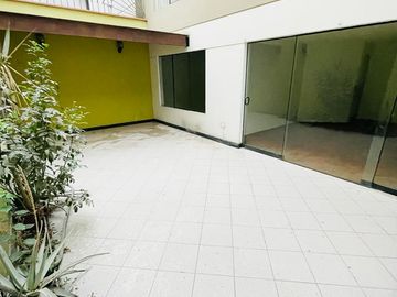 Vendo Departamento en Las Lomas de La Molina Vieja frente a parque