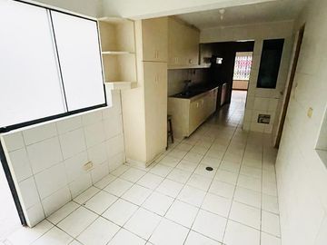 Vendo Departamento en Las Lomas de La Molina Vieja frente a parque