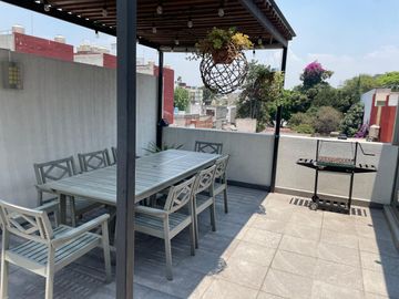 Venta de casa en condominio con Roof Garden privado en Portales Sur, CDMX