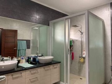 WELL MAINTAINED MODERN HOME IN AN EXCLUSIVE VILLAGE NEAR CLARK AND BALIBAGO