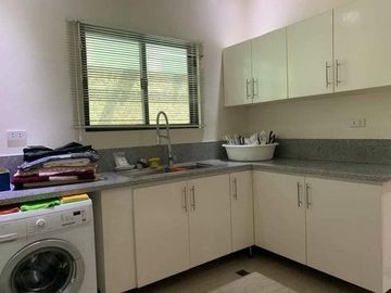 WELL MAINTAINED MODERN HOME IN AN EXCLUSIVE VILLAGE NEAR CLARK AND BALIBAGO