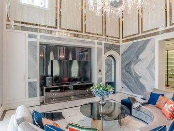 For Sale/Rent a magnificent luxury house, Nantawan Bangna KM 7, size XL, the largest house type in the compund. The house is spacious in every room, b