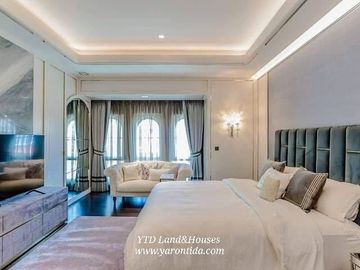 For Sale/Rent a magnificent luxury house, Nantawan Bangna KM 7, size XL, the largest house type in the compund. The house is spacious in every room, b