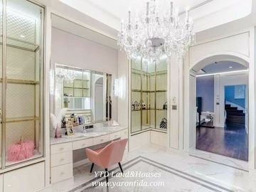 For Sale/Rent a magnificent luxury house, Nantawan Bangna KM 7, size XL, the largest house type in the compund. The house is spacious in every room, b