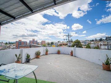 KENNEDY, CASA RENTERA VENTA, 2 PISOS