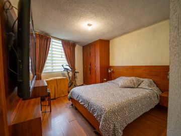 KENNEDY, CASA RENTERA VENTA, 2 PISOS