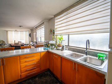 KENNEDY, CASA RENTERA VENTA, 2 PISOS