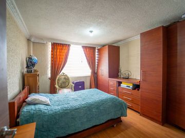 KENNEDY, CASA RENTERA VENTA, 2 PISOS