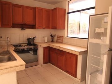 DEPARTAMENTO  EN ALQUILER  AMOBLADO- URB.MIRAFLORES  - PIURA