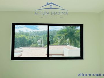 Casa Nueva en Venta Bugambilias Zapopan 1era Seccion