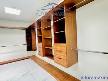 Casa Nueva en Venta Bugambilias Zapopan 1era Seccion