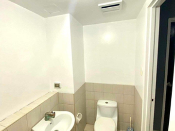 1BR Condo Unit for Sale in Cypress Tower, Taguig City