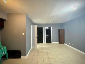 1BR Condo Unit for Sale in Cypress Tower, Taguig City