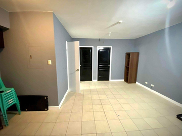 1BR Condo Unit for Sale in Cypress Tower, Taguig City