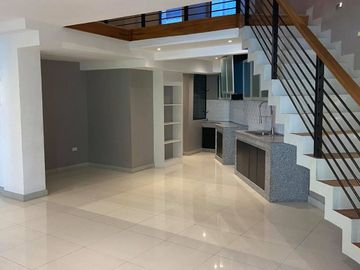 3 Storey Townhouse Unit Teacher's Village Quezon City UNIT 5